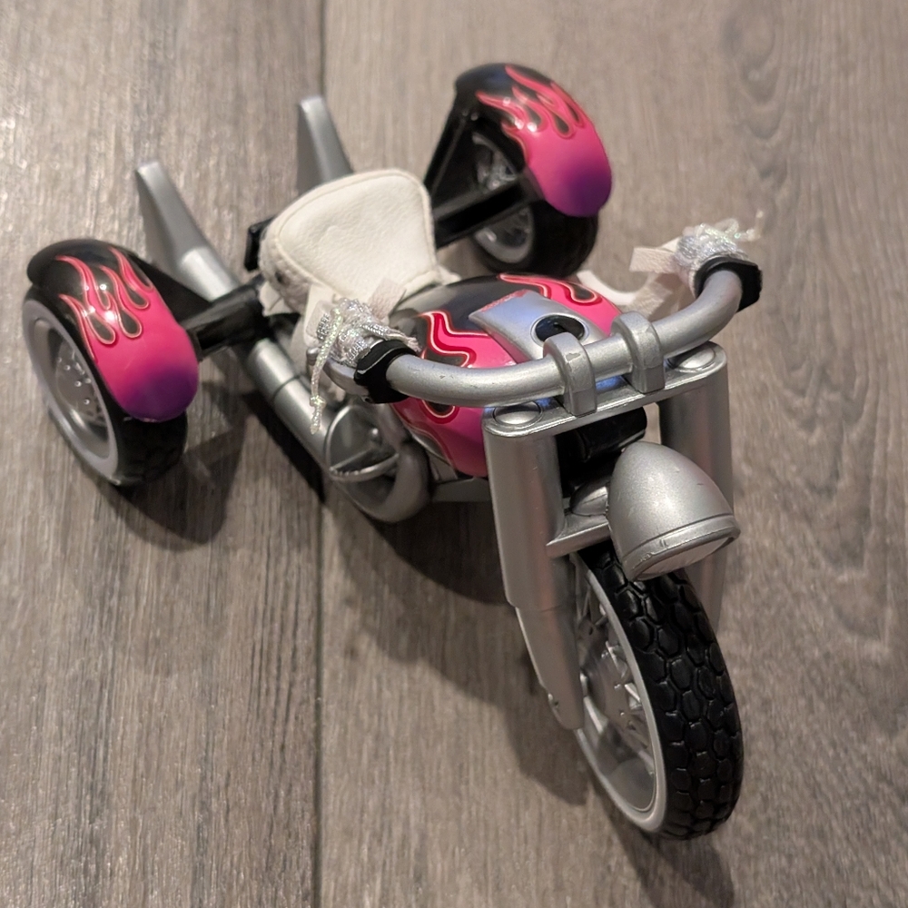 Vintage baby Bratz trike bike